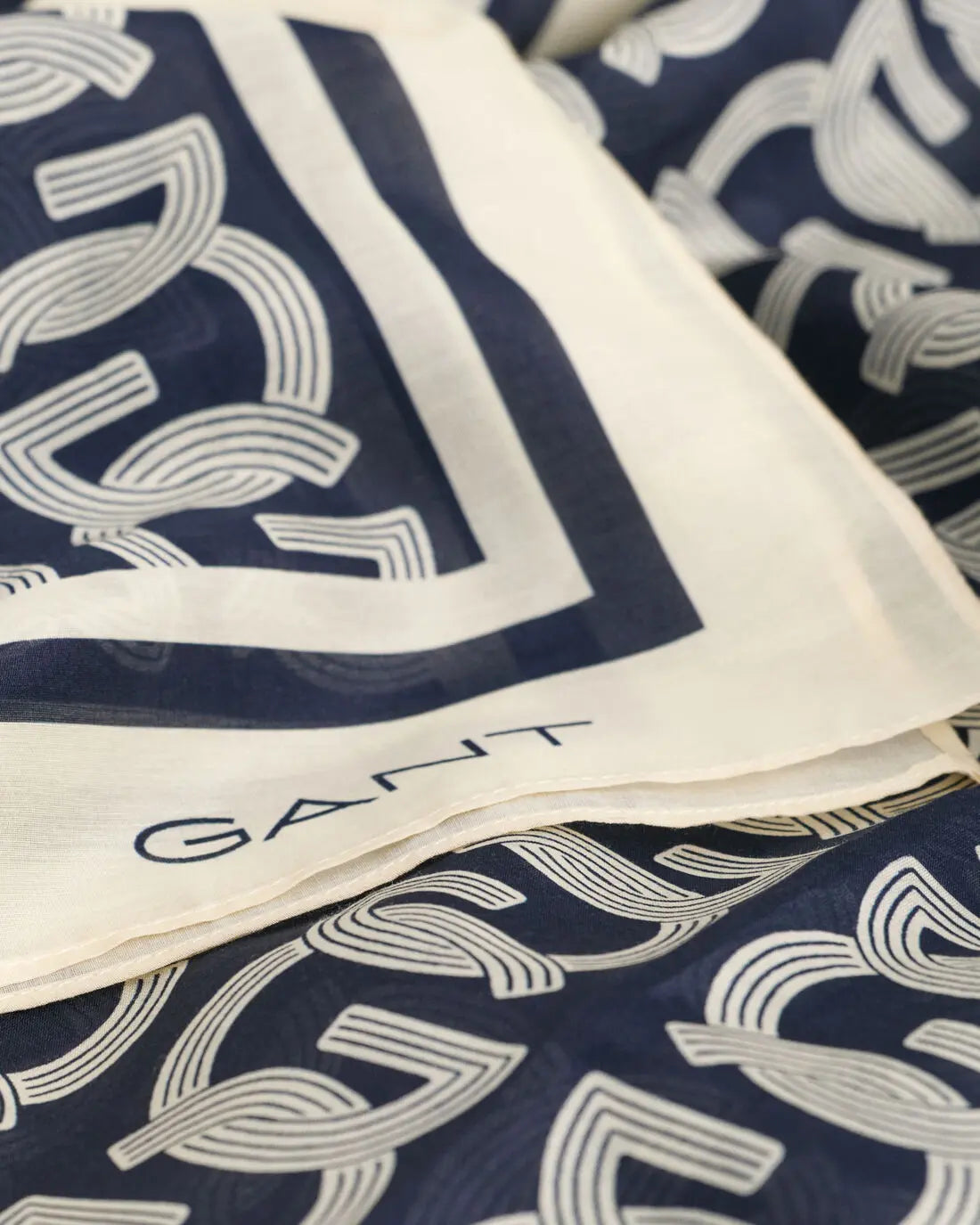 Παρεό Βαμβακερό Μεταξωτό Με Μοτίβο G (Outlet) GANT