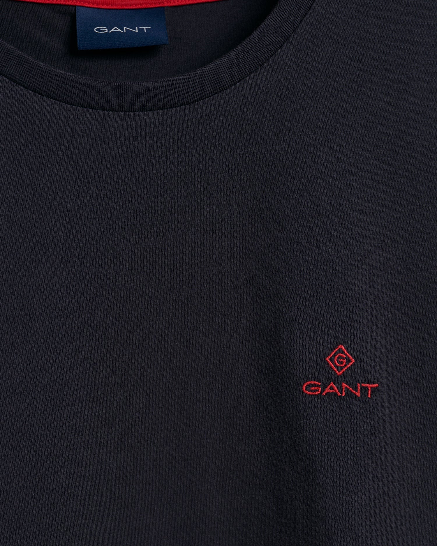 T-Shirt Contrast Logo (Outlet)