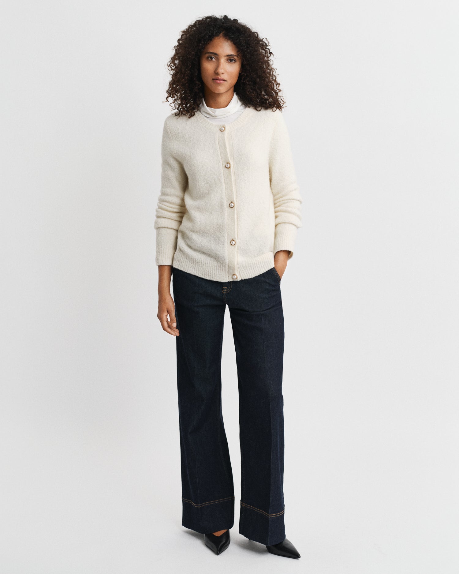 Ζακέτα Με Στρογγυλή Λαιμόκοψη Και Κουμπία GANT