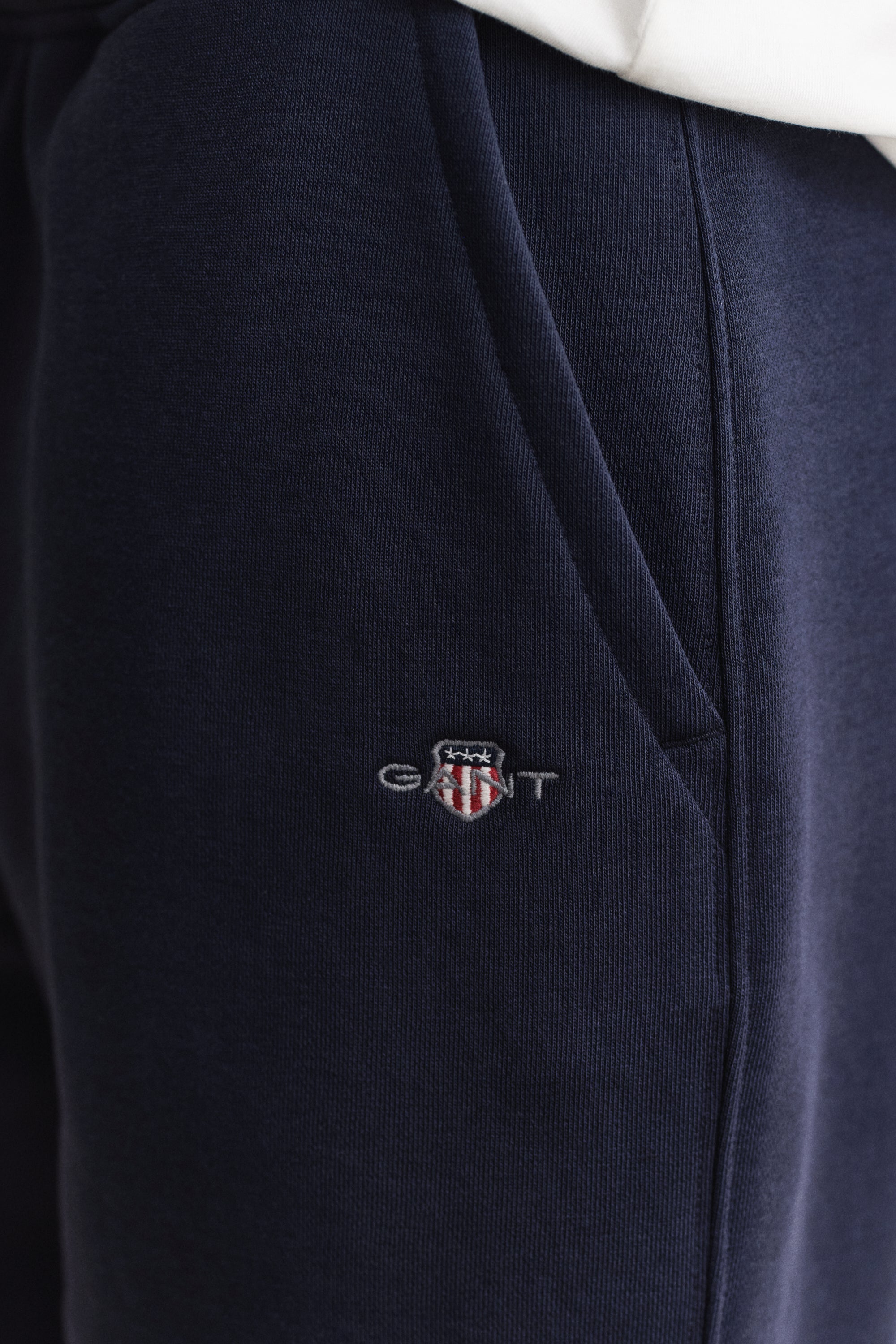 Σορτς Φόρμας Shield (Outlet)ΕΠΙΣΤΡΟΦΗ GANT