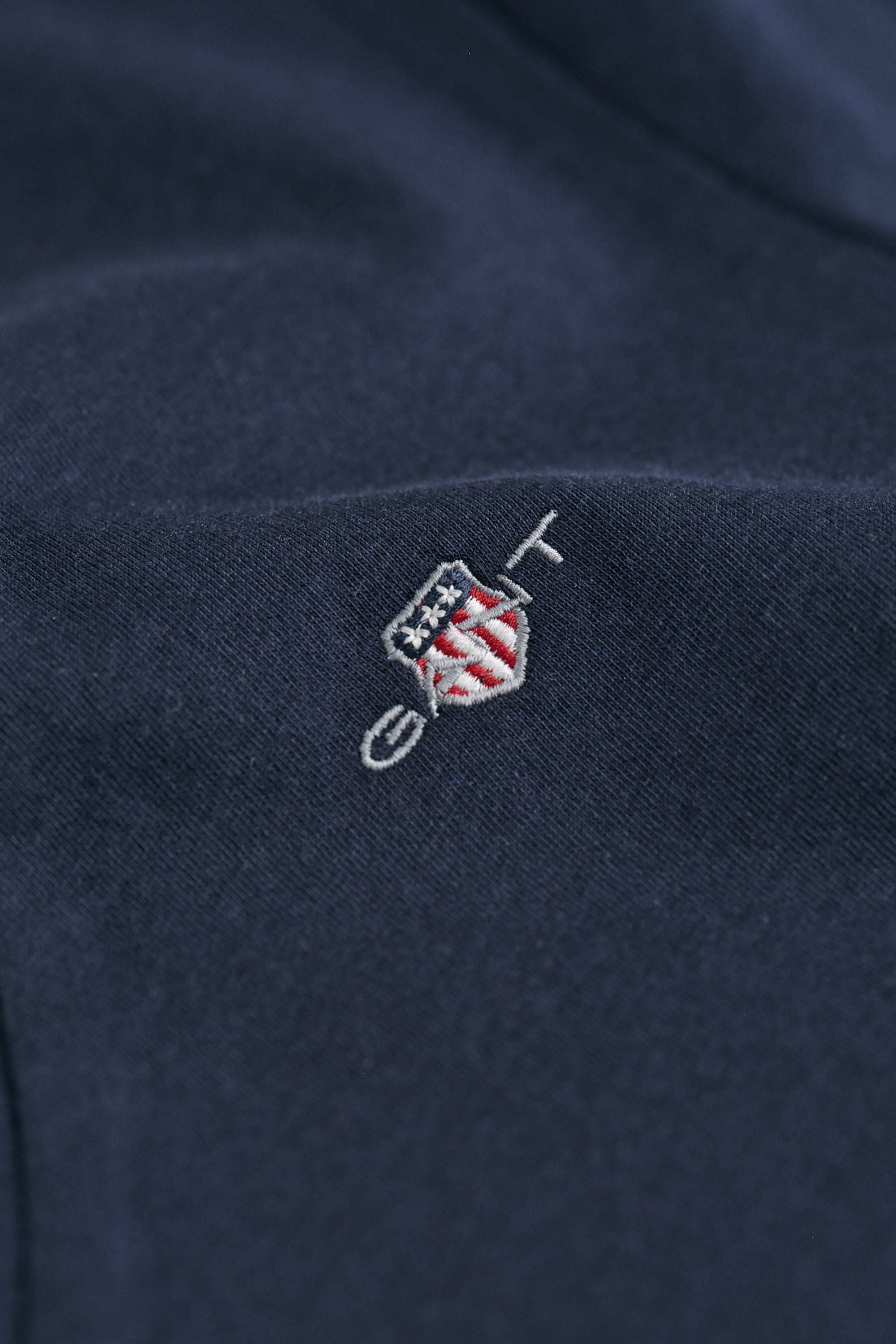 T-Shirt Shield Με Λαιμόκοψη V GANT