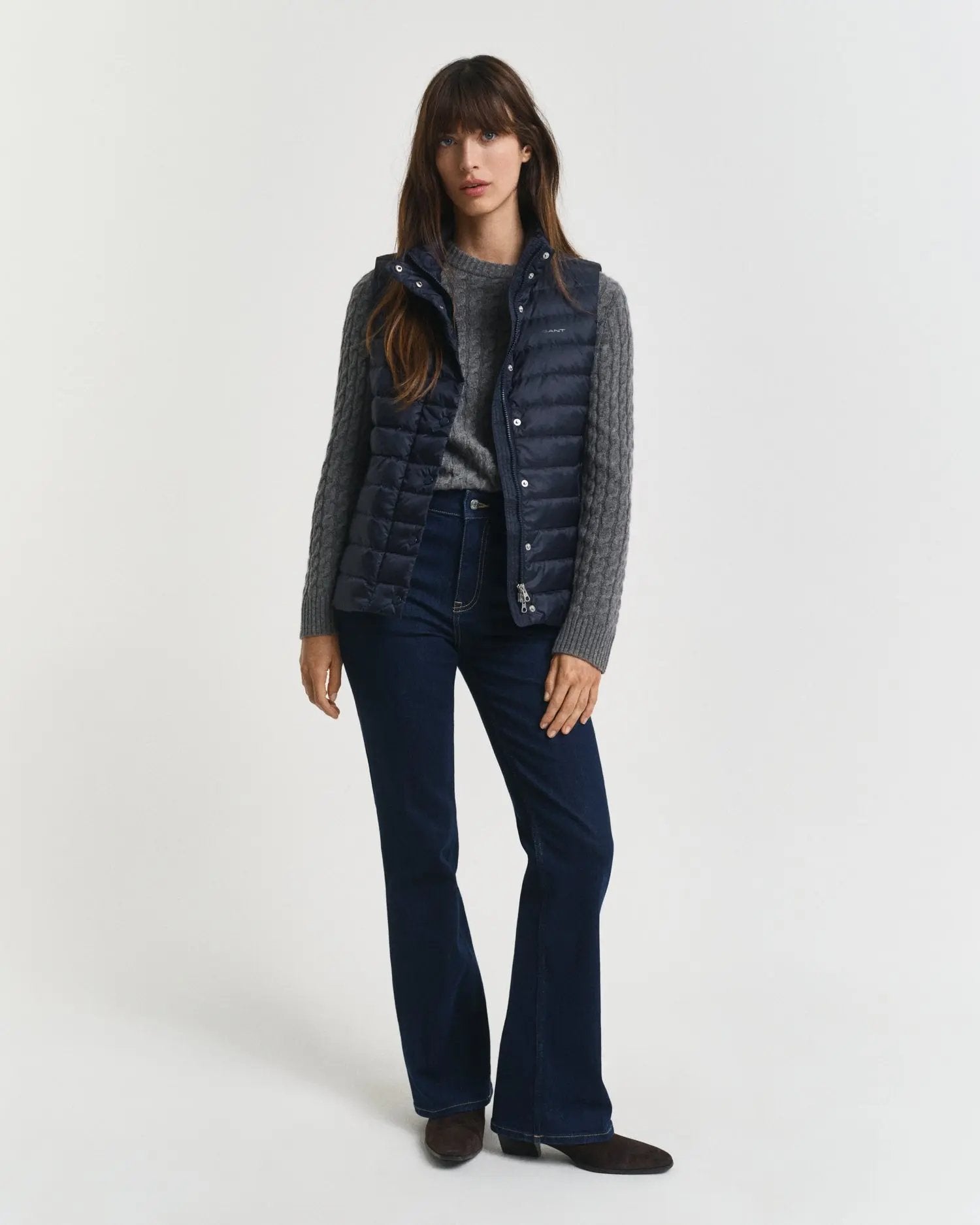 Ελαφρύ Αμάνικο Μπουφάν Με Πούπουλo GANT