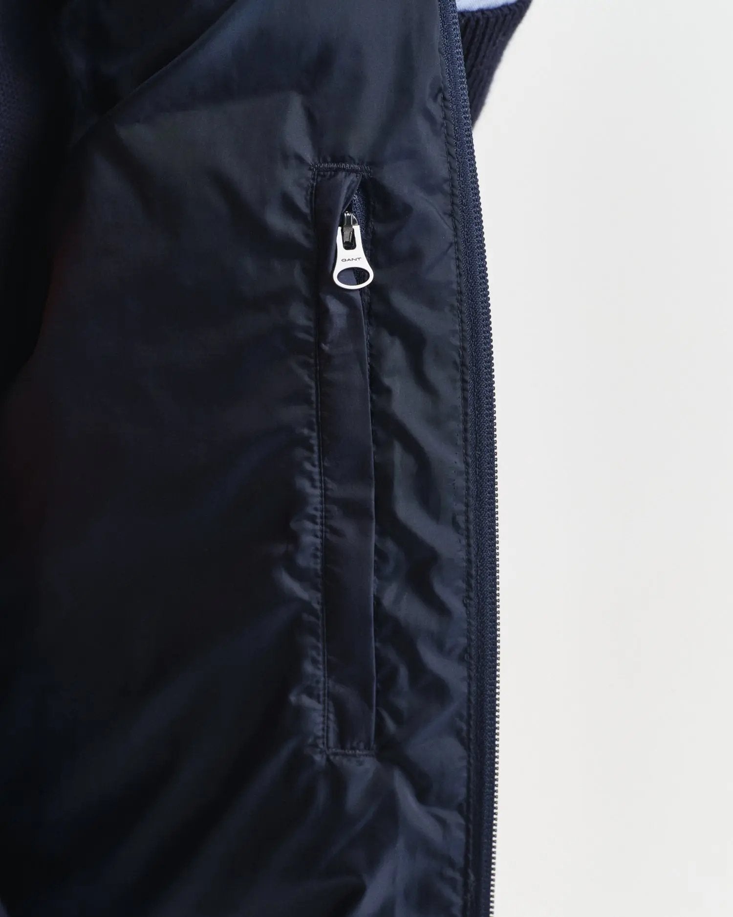 Ελαφρύ Γιλέκο Mε Πούπουλο GANT