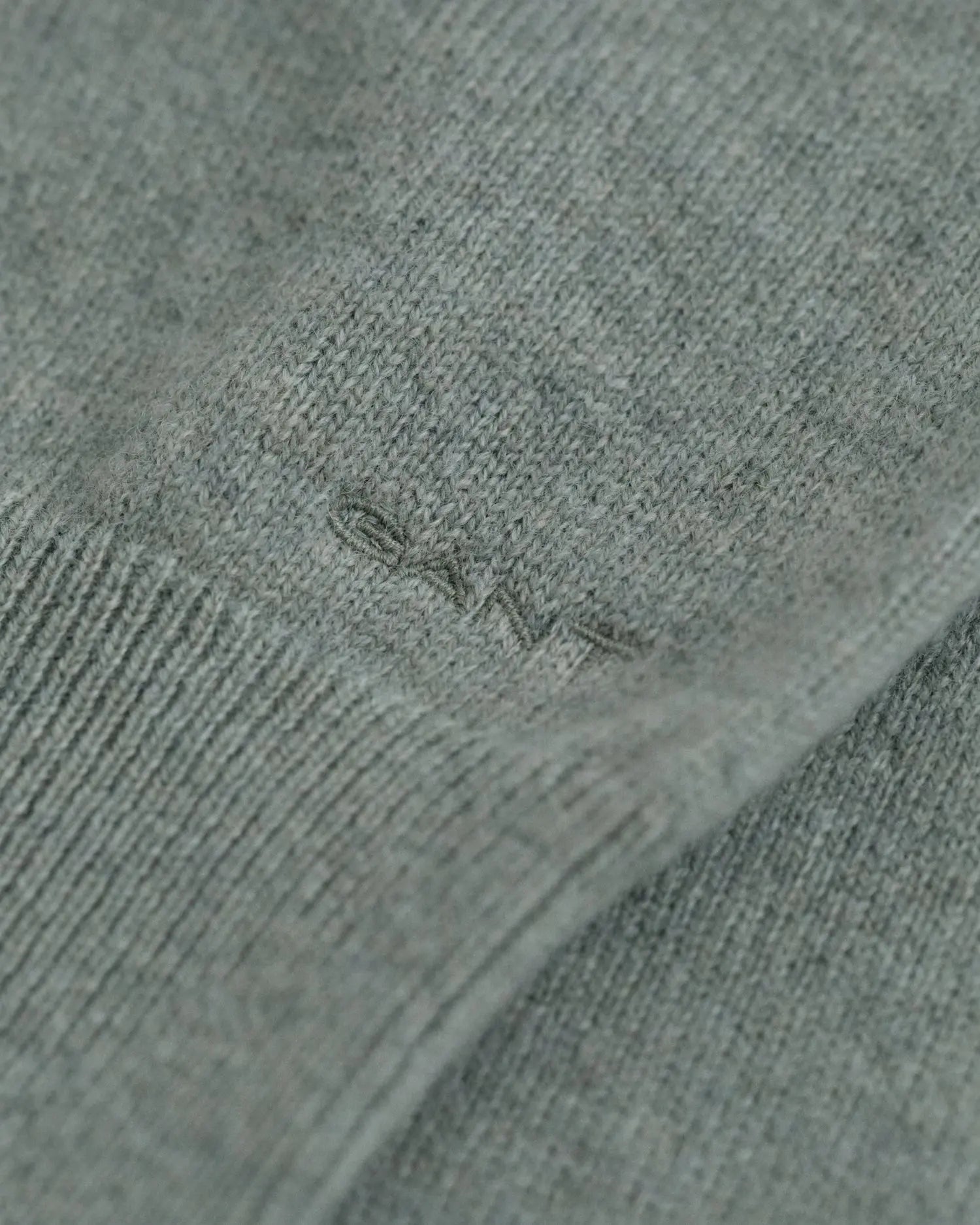 Πουλόβερ Από Μαλλί Αρνιού Με Λαιμόκοψη