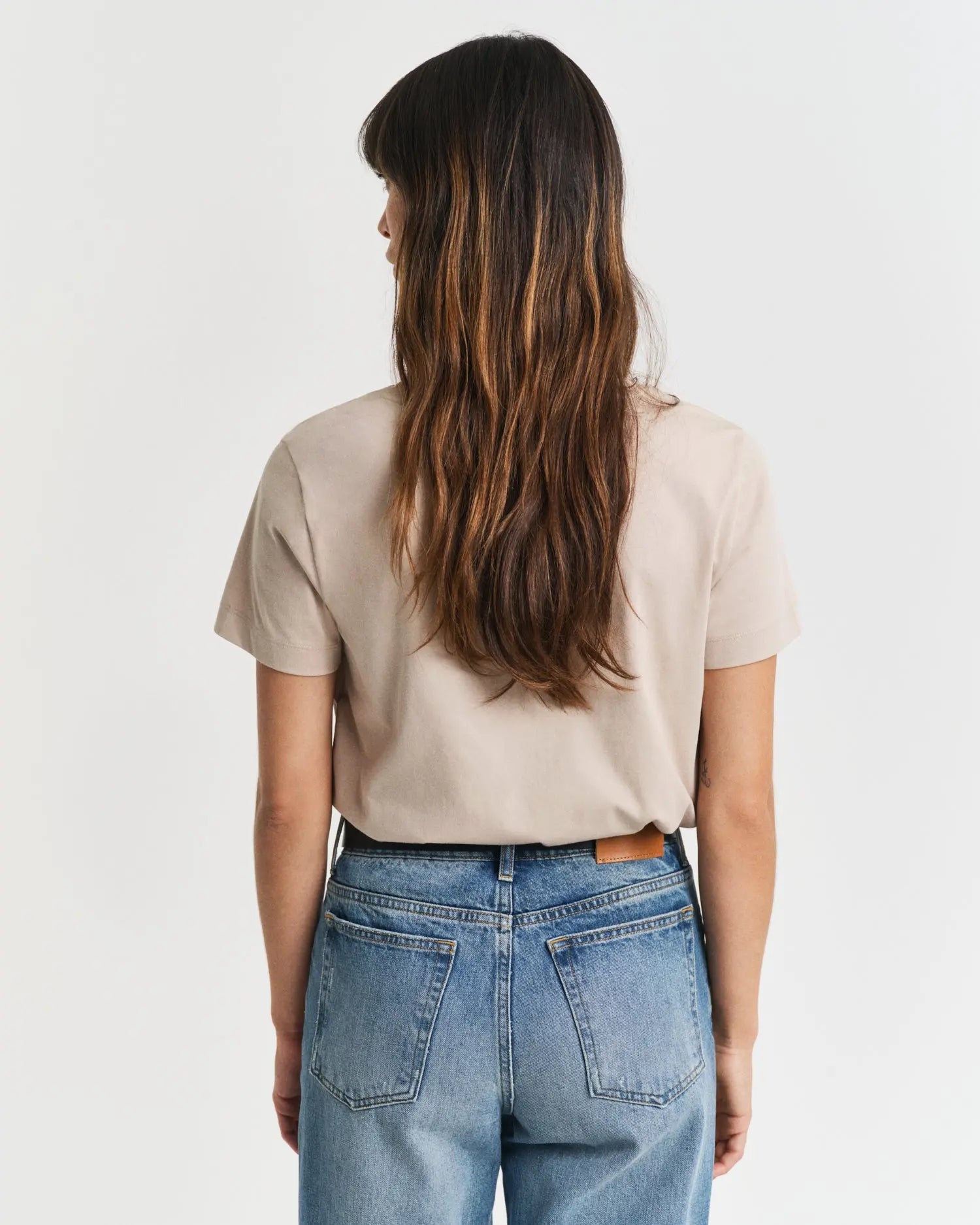 T-Shirt Shield Με Λαιμόκοψη V GANT