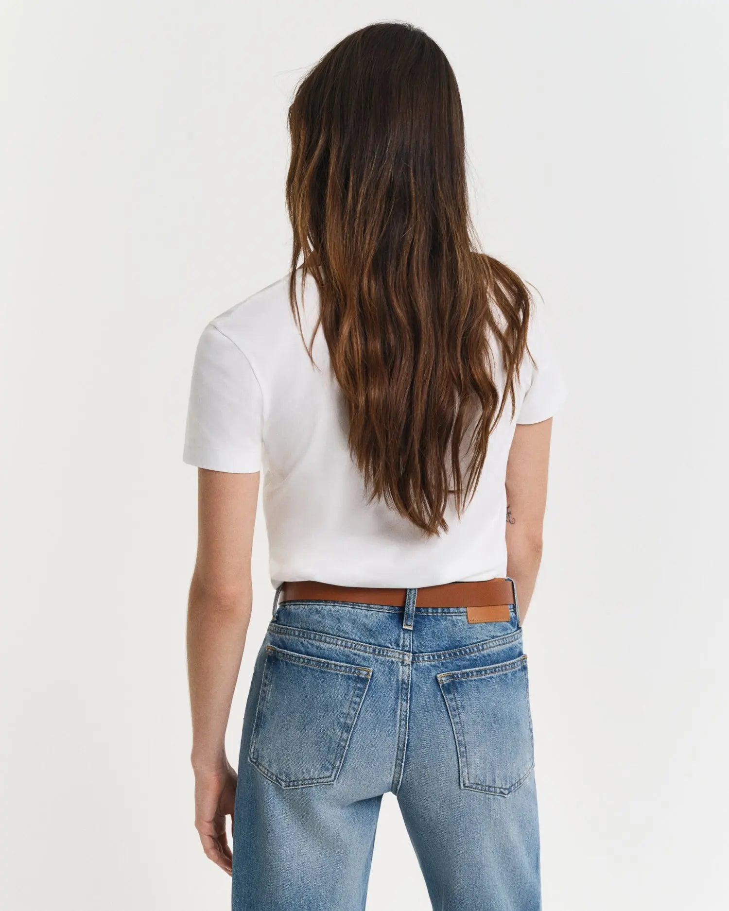 T-Shirt Shield Με Λαιμόκοψη V GANT