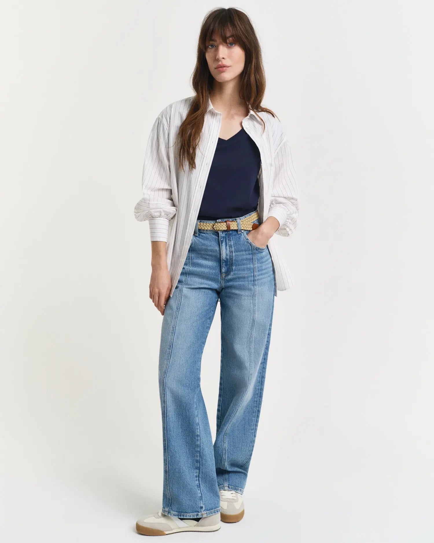 T-Shirt Shield Με Λαιμόκοψη V GANT