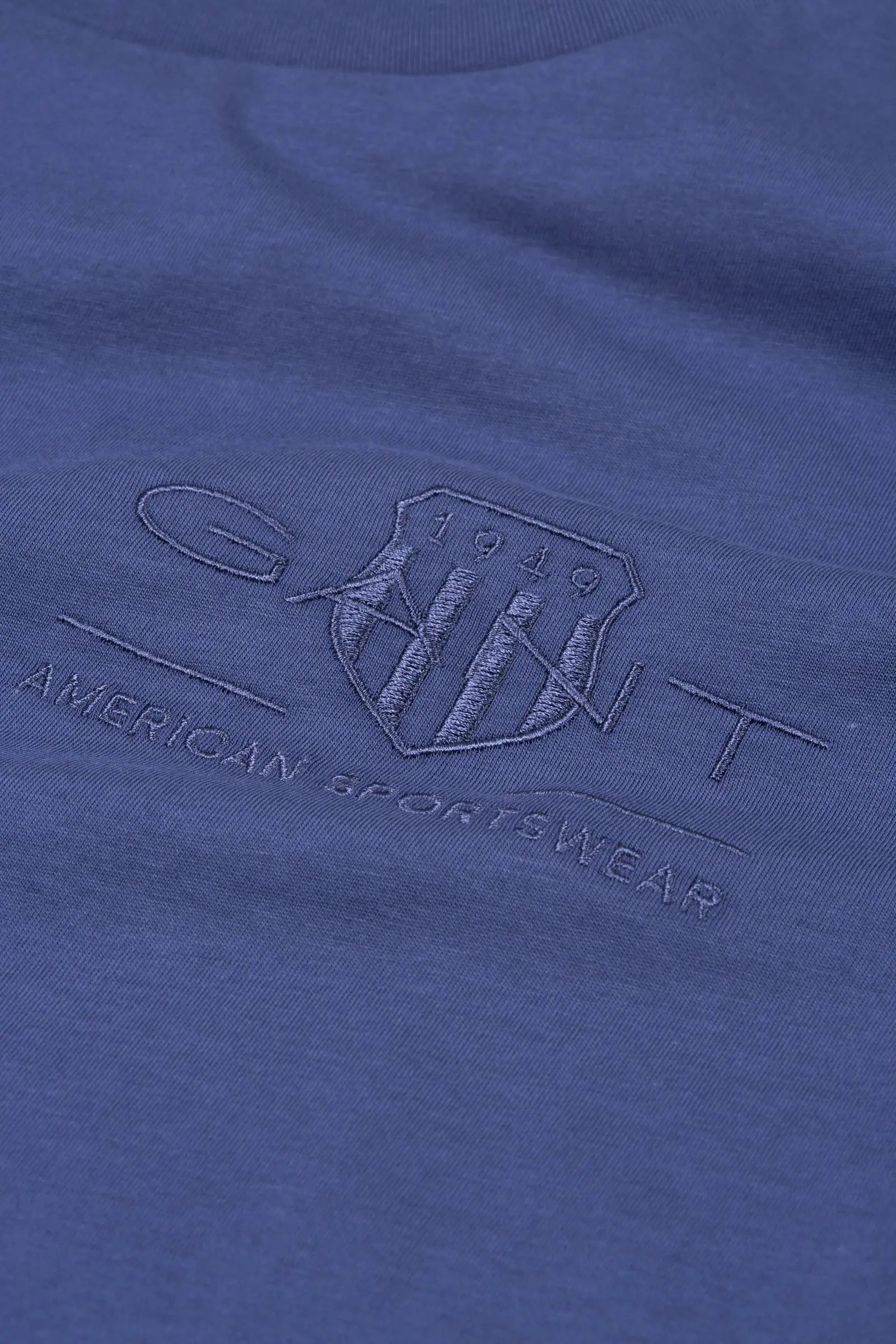 T-Shirt Tonal Archive Shield