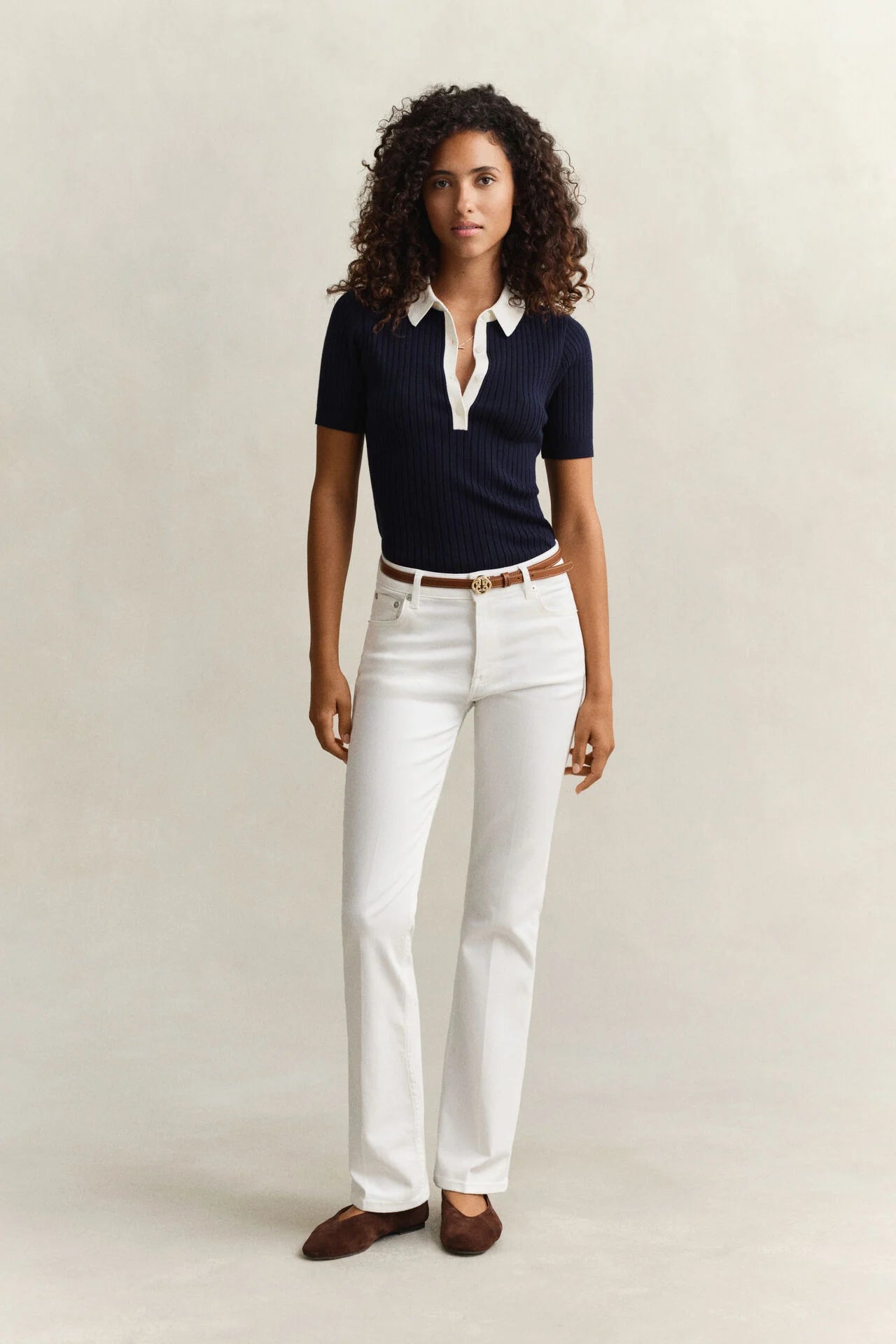 Ελαστικό Τζίν Σε Ίσια Γραμμή